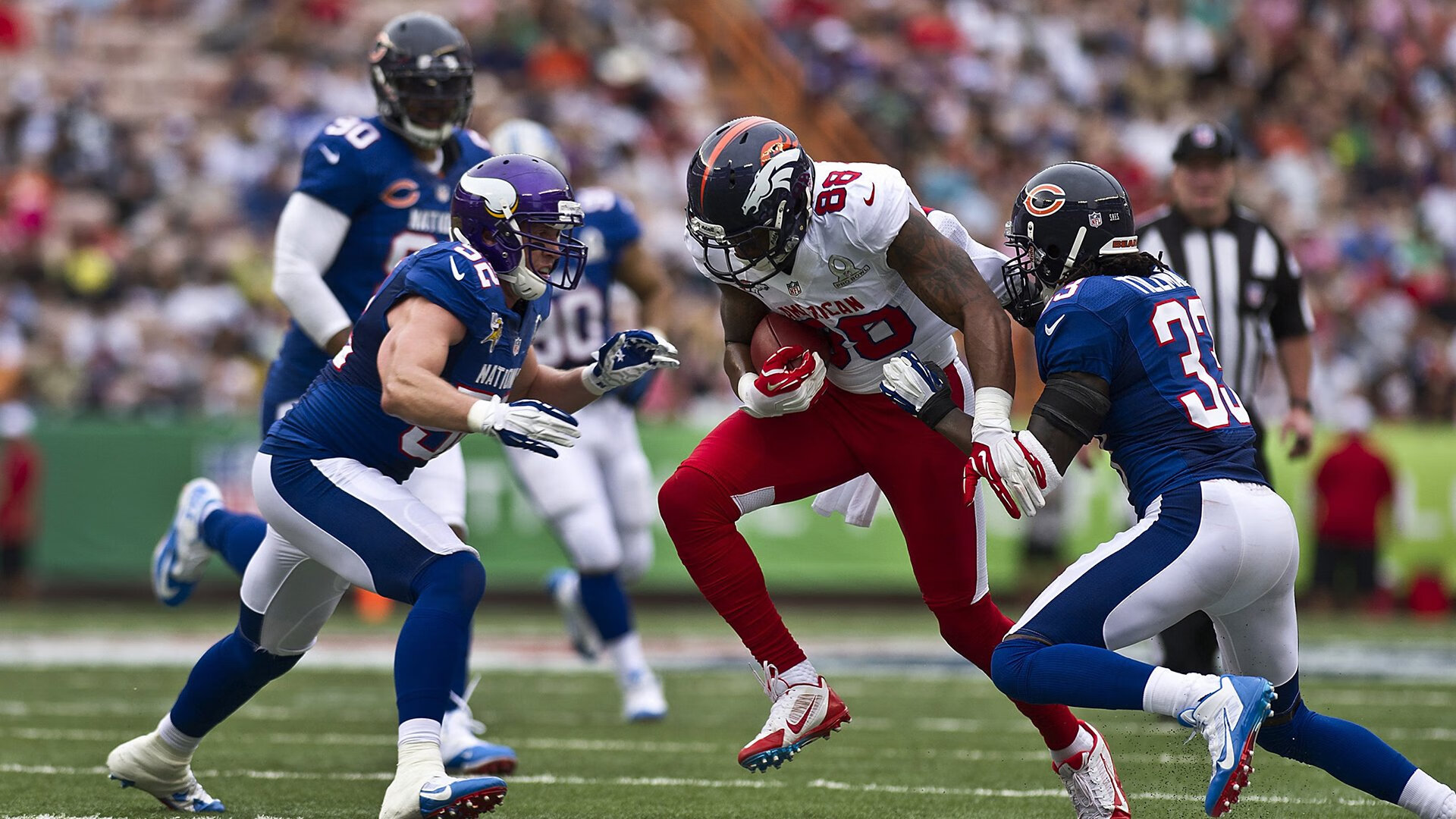 德甲战术多样，精彩瞬间频出，现场氛围热烈，德甲打法